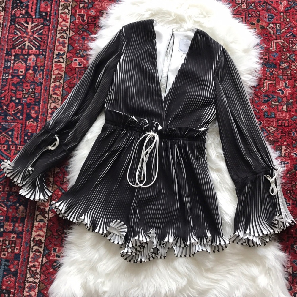 NWT C Meo Collective Pleated Romper
